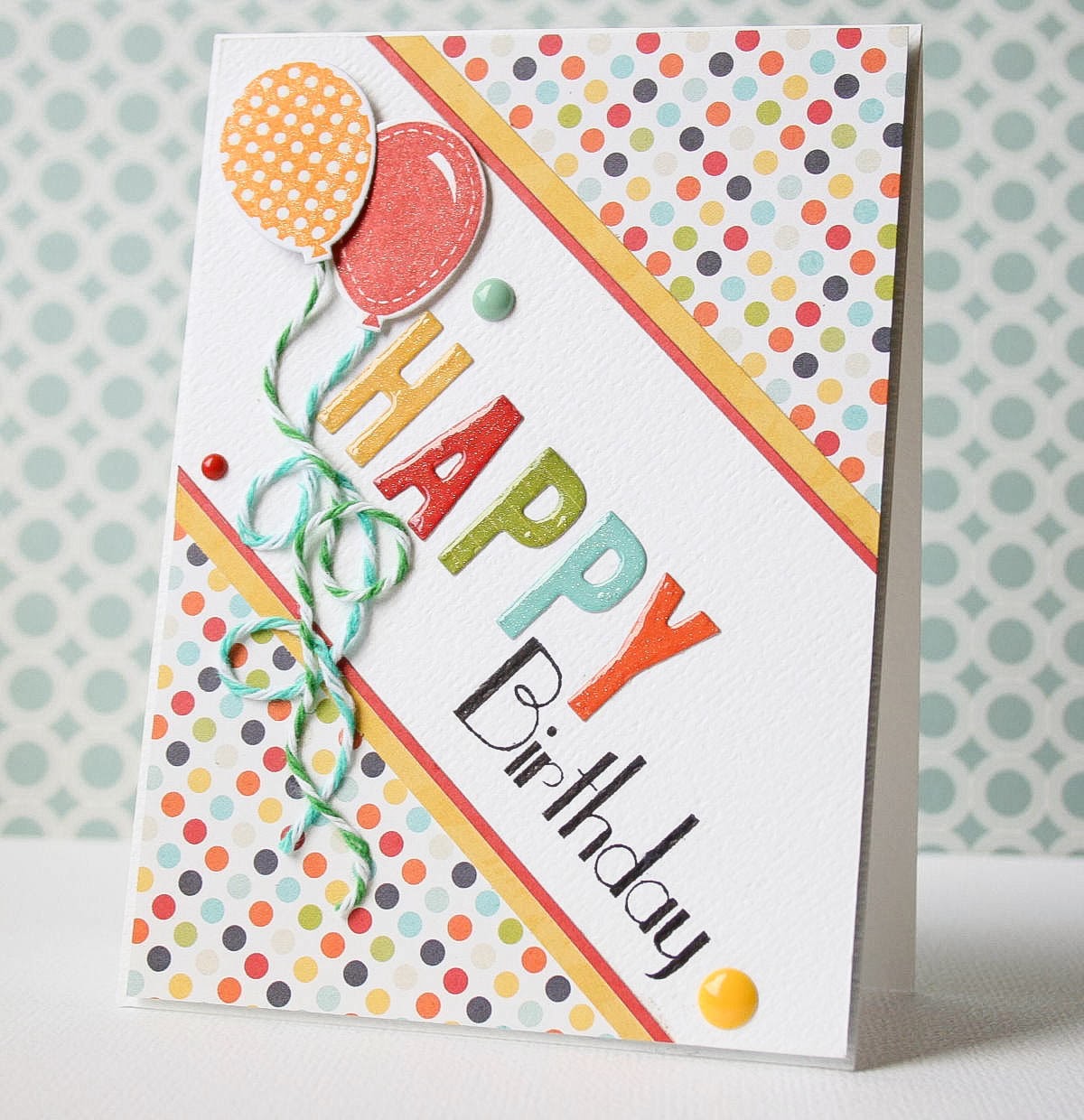 お誕生日に贈る手作りカードのアイデアと作品例